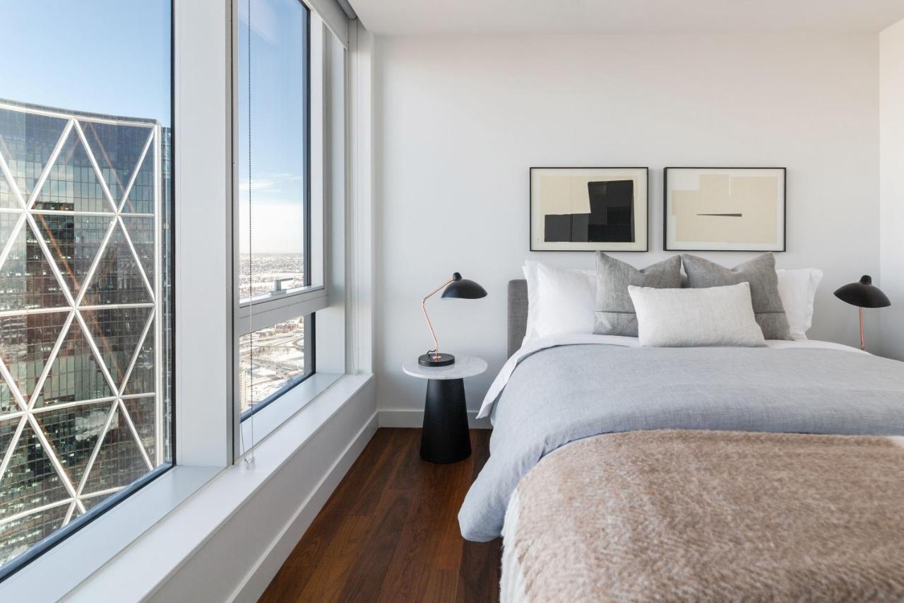 Award-winning One-bedroom At Telus Sky Appartement Calgary