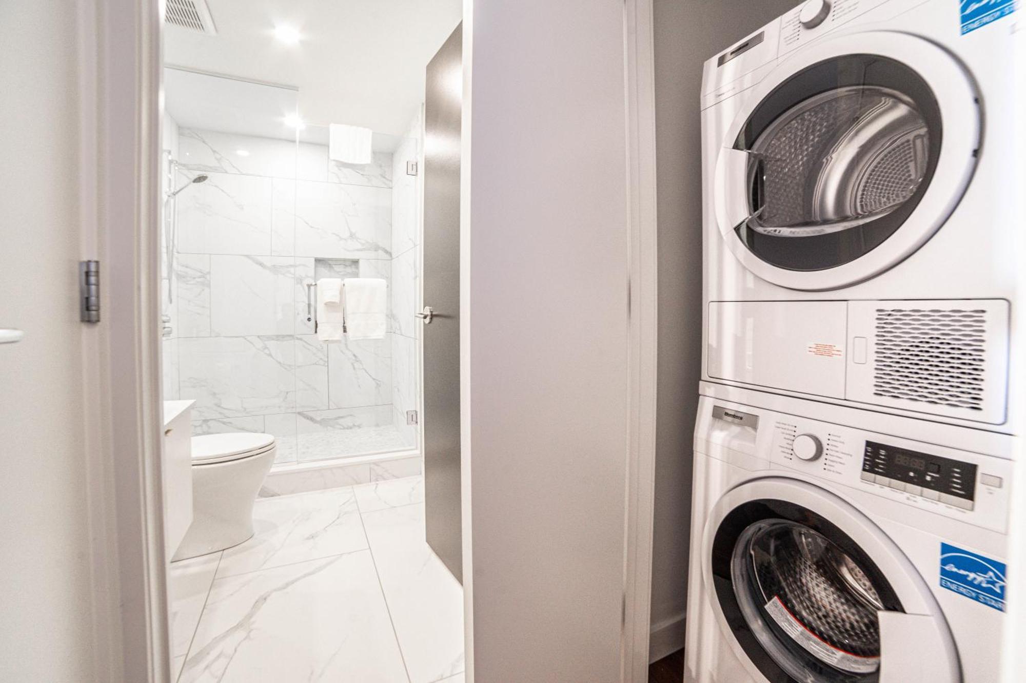 Award-winning One-bedroom At Telus Sky Calgary